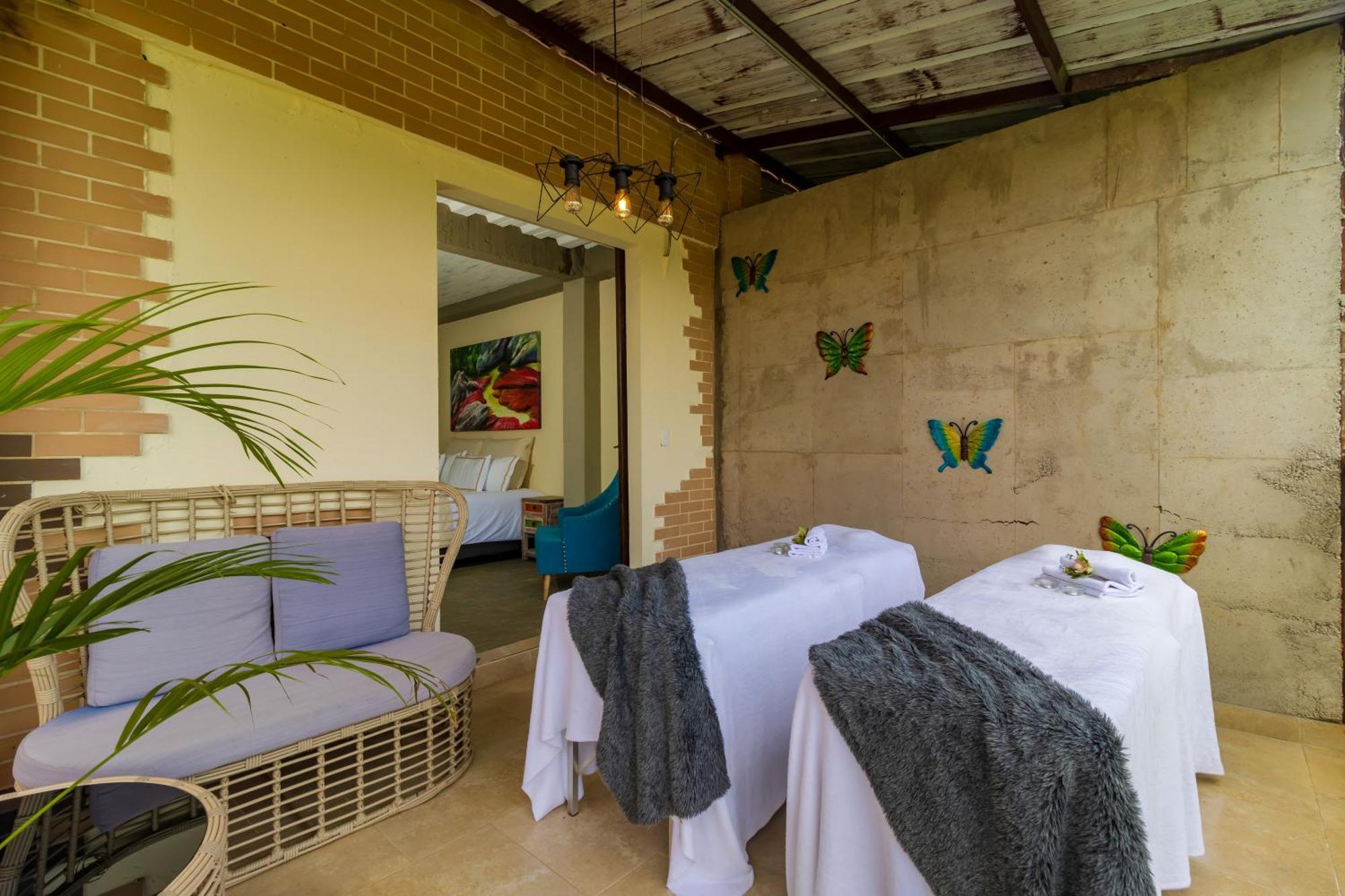 Nq Hotel Orinoquia Granja Campo Alegre Luaran gambar